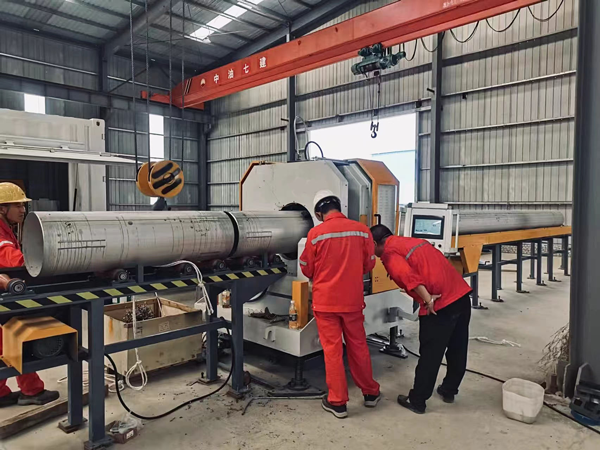 CNC Pipe Cutting and Beveling Machine