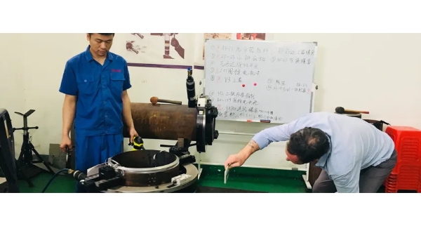 Customer visit our factory to inspect machines